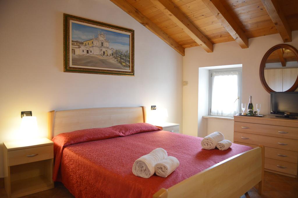B&B Antiche Mura Puegnago sul Garda Exterior foto